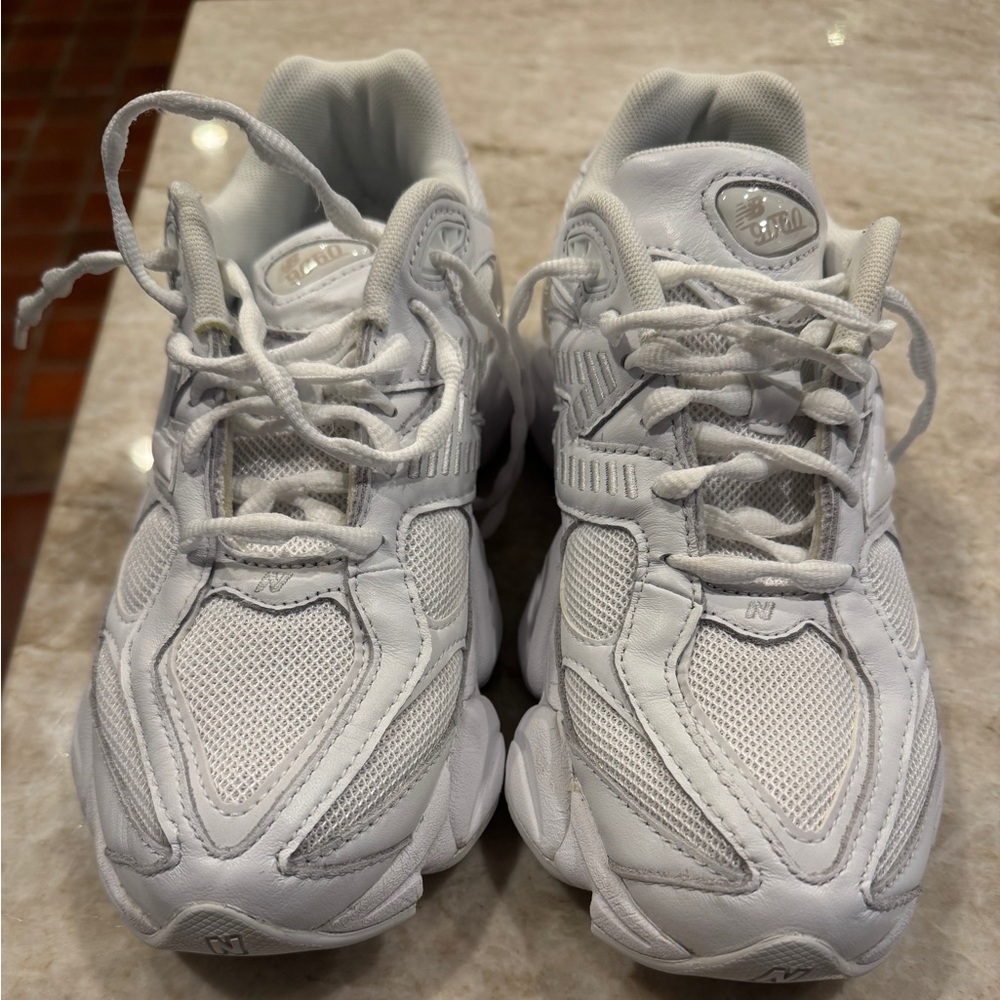 White New Balance 9060 Barely Worn - Picture 3 of 5
